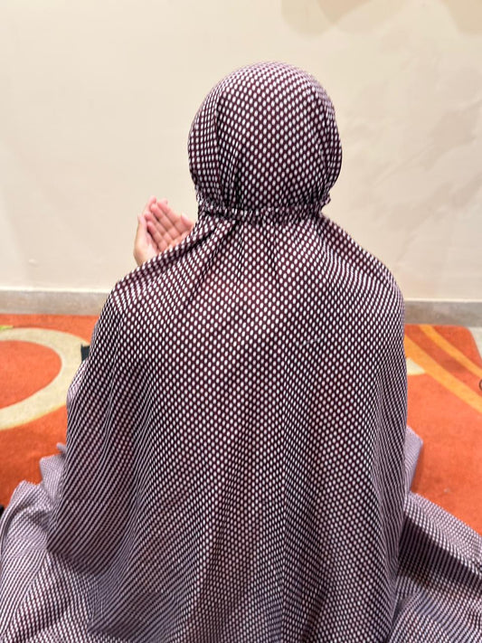 Maroon white polka dots namaz chaadar breathable modest prayer chadar for women full coverage Pakistan