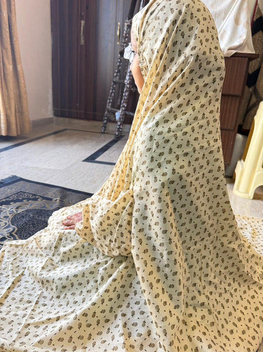 Pastel yellow kids namaz chaadar with printed design elastic chin and sleeves modest prayer dress for girls