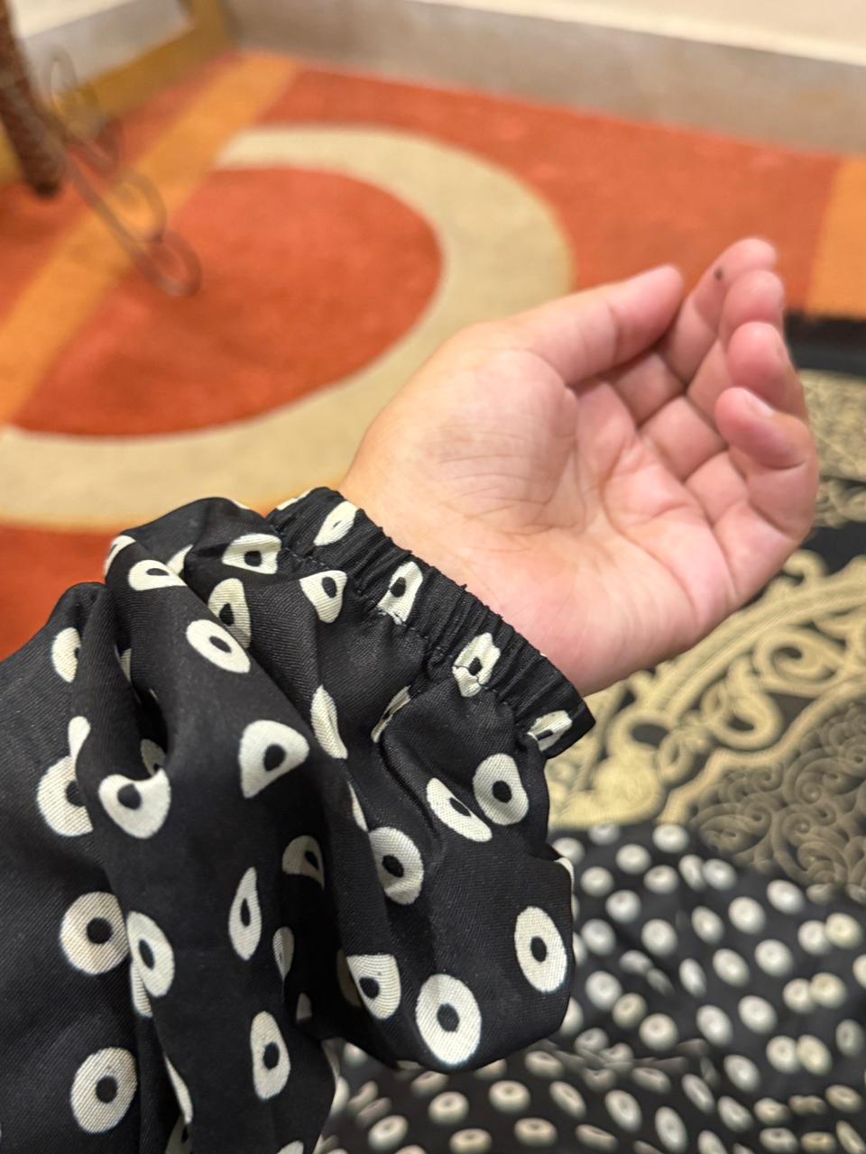 Black Namaz Chaadar with White Rings