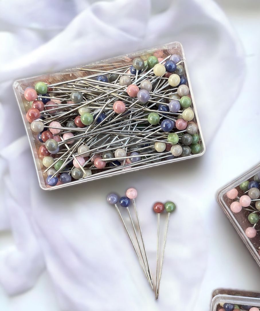 Pastel hijab pins box of 100 by Aynn Alif Pakistan featuring soft coloured scarf pins for everyday hijab styling.
