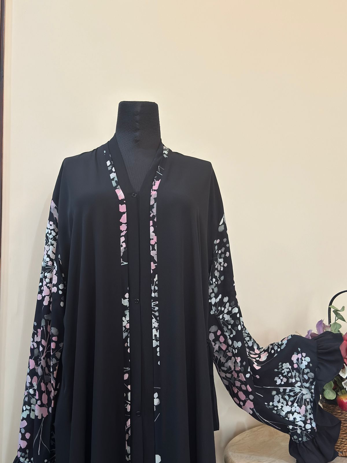 Black front open abbaya with printed sleeves